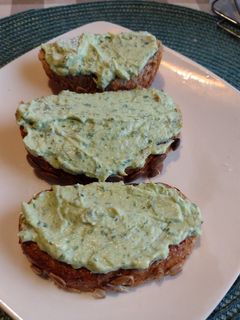 Una foto de Queso crema verde💚 (kéfir y cilantro)