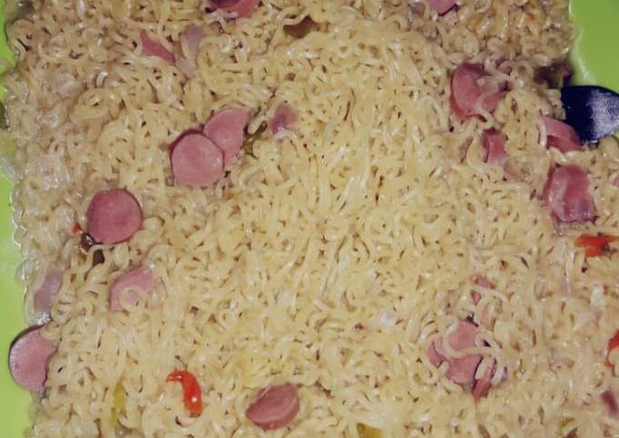 Recipe of Perfect Indomie with sausage (relish)