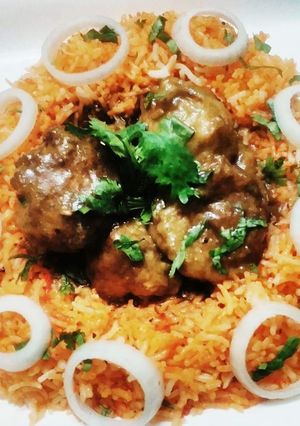 A picture of Fried Rice with Soya Manchurian.