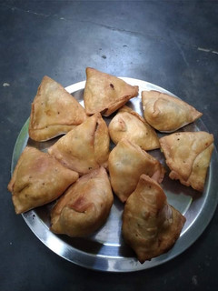 चीज़ पनीर समोसा (Cheese Paneer Samosa recipe in Hindi) रेसिपी मुख्य फोटो