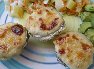Una foto de Fondos de alcachofa rellenos I