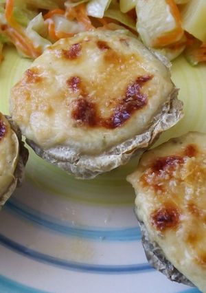 Una foto de Fondos de alcachofa rellenos I