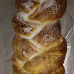 Foto principal de Pan de leche, pan de campo y trenzado dulce