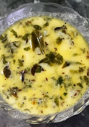 कढ़ी (kadhi recipe in Hindi) रेसिपी मुख्य फोटो