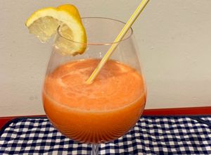 Foto principal de Batido de melón con zanahoria y agua de coco en Thermomix