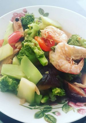 Foto resep Brokoli cah udang dgn sitake