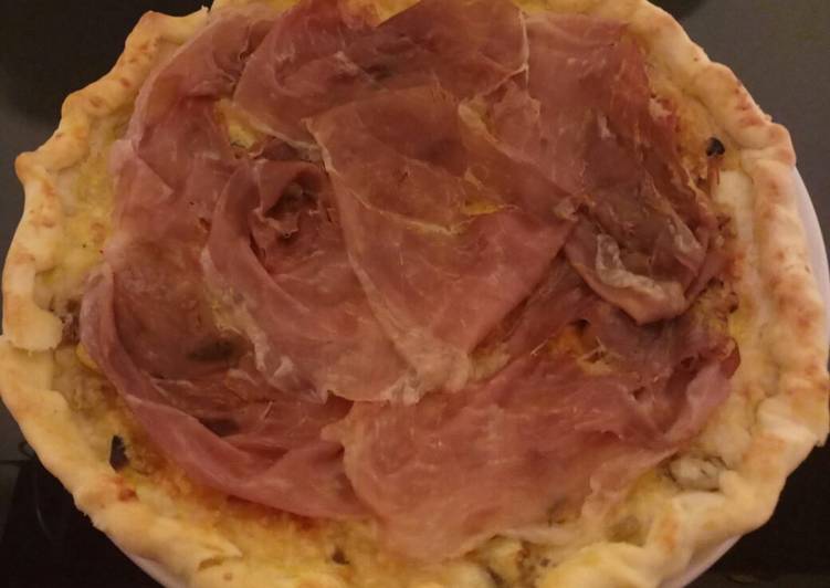 Simple Way to Make Speedy Creamy Cheese And Mushroom Pie With Parma Ham