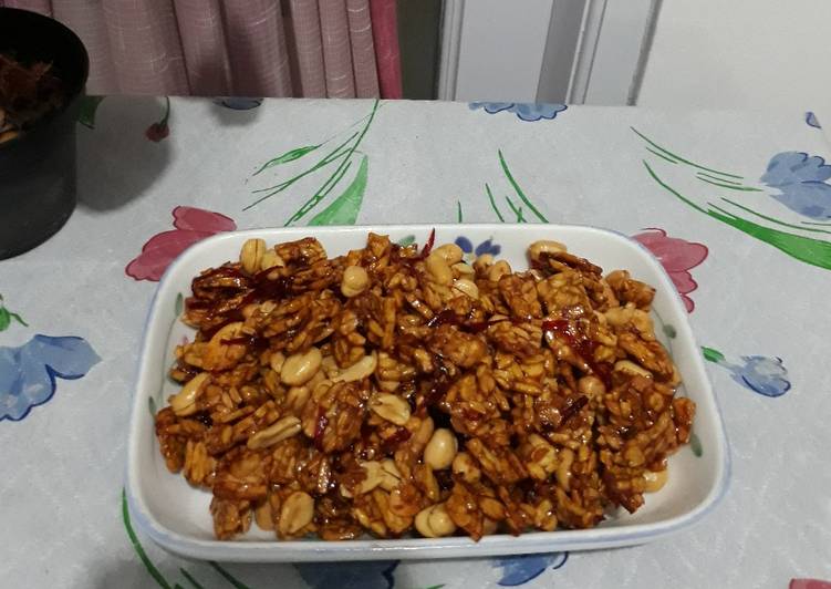 Bagaimana Membuat Kerik Tempe Kacang Pedas Manis yang Enak