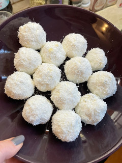 Kókuszos túrógolyó recept fotója