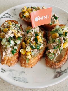 OMNI新鮪魚沙拉佐法國麵包 的食譜成品照片