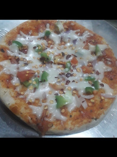 चीज़ पिज़्ज़ा (cheese pizza recipe in Hindi) रेसिपी मुख्य फोटो