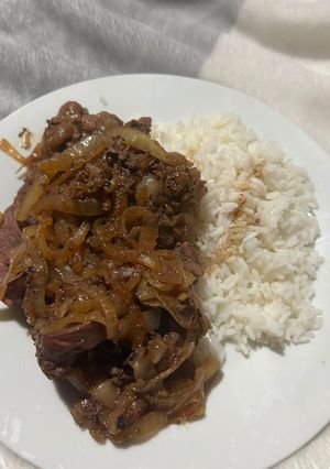 Una foto de Riñón de Vaca Encebollado!!!