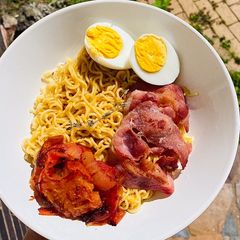 A picture of A power breakfast bowl.
