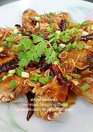 รูปของ ปีกไก่ทอดซอสมะขาม
