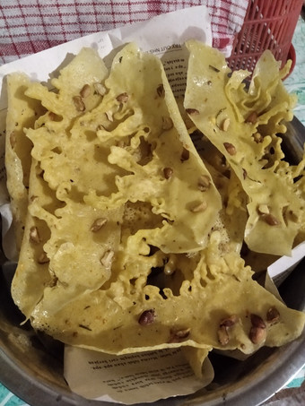 Langkah Mudah untuk Menyiapkan Rempeyek kacang renyah Sederhana Dan Enak