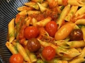 Foto de Massa com Pesto e Tomate Cherry