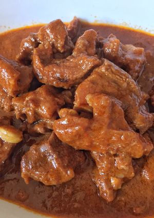 Foto resep Kari Daging Masak Butter (Beef Butter Curry)