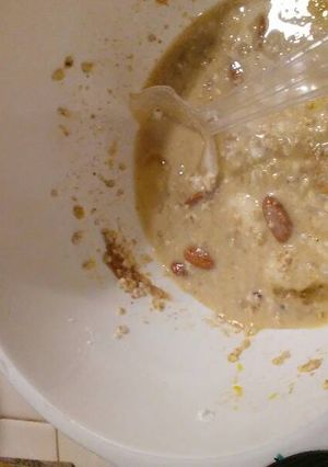 A picture of Oatmeal soup.