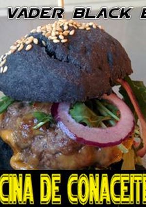 Foto principal de Darth Vader Black Burger o Hamburguesa de Ternera rellena de Foie y trufa rallada