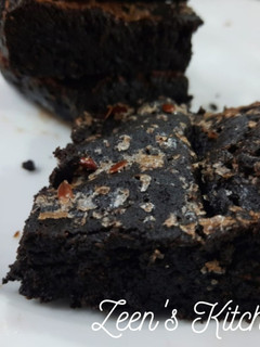 A picture of Flax Seed Brownies.