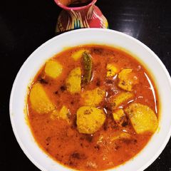 A picture of Desi Tinday (round gourd) And Gosht (Mutton Boneless).
