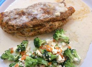 Una foto de Pechuga rellena, en crema de piñón
