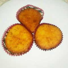 A picture of Vanilla cupcakes.