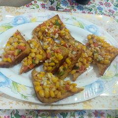 A picture of Sweet corn tossed.