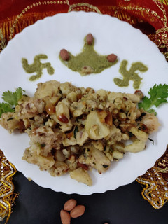 मूंगफली आलू की फलाहारी सब्जी (moongfali aloo ki falahari sabzi recipe in Hindi) रेसिपी मुख्य फोटो