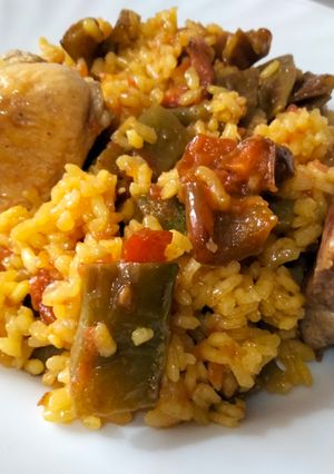 A picture of Chicken and Pork Rib Paella.
