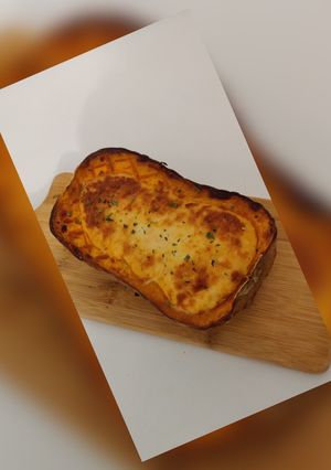 Une photo de Butternut farcie au Lomo et au chèvre
