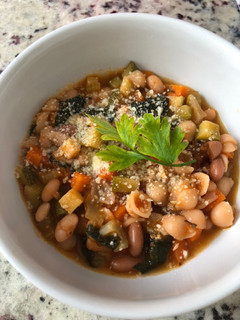 Una foto de Sopita minestrone 2 vegana