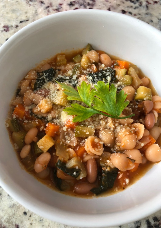 Una foto de Sopita minestrone 2 vegana