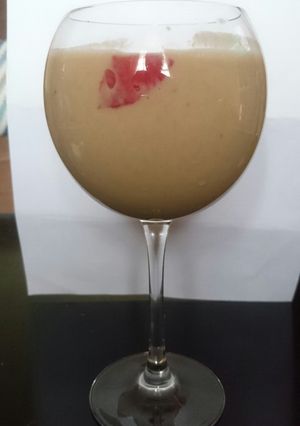A picture of Banana smoothie.