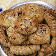 فطائر جبنة بالزعتر