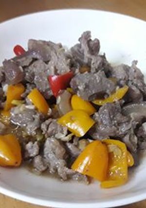 Hình của món Bò xào ớt chuông.