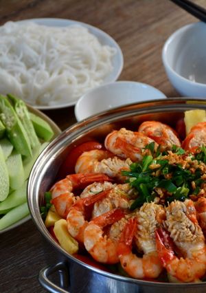 Hình của món Lẩu tôm Năm Ri (Biên Hoà).