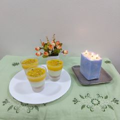 A picture of Orange creamy pudding custard.