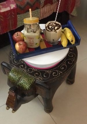 A picture of Apples Bananas Vanilla Milkshake.