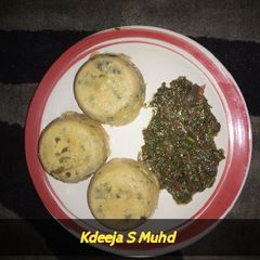 A picture of Moi Moi With Spinach Sauce.