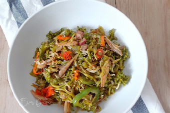 Bagaimana Menyiapkan Oseng Bunga Pepaya, Bikin Ngiler