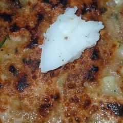 A picture of Aloo paratha.