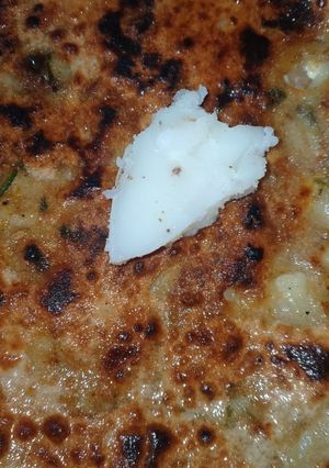 A picture of Aloo paratha.