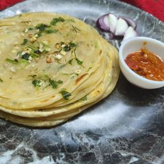 A picture of Coriander Garlic Lachha Paratha.