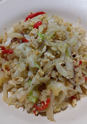 Foto resep Sayur kol tumis telur enak🤤