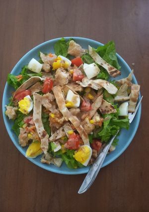 Foto resep Simple Tortilla Strips Salad