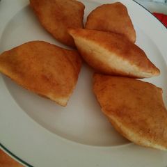 A picture of Mahamri.