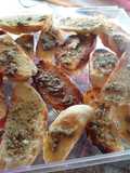 Tostadas de Ajo y Queso