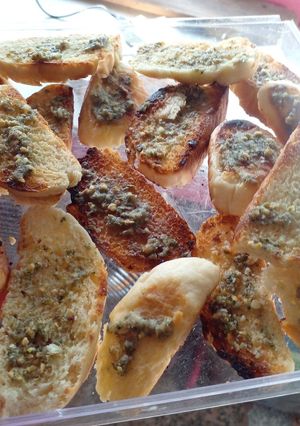 Una foto de Tostadas de Ajo y Queso