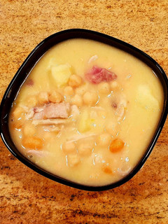 Una foto de Cocido de Patatas y Garbanzos Monsieur Cuisine